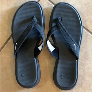 Nike flip flops